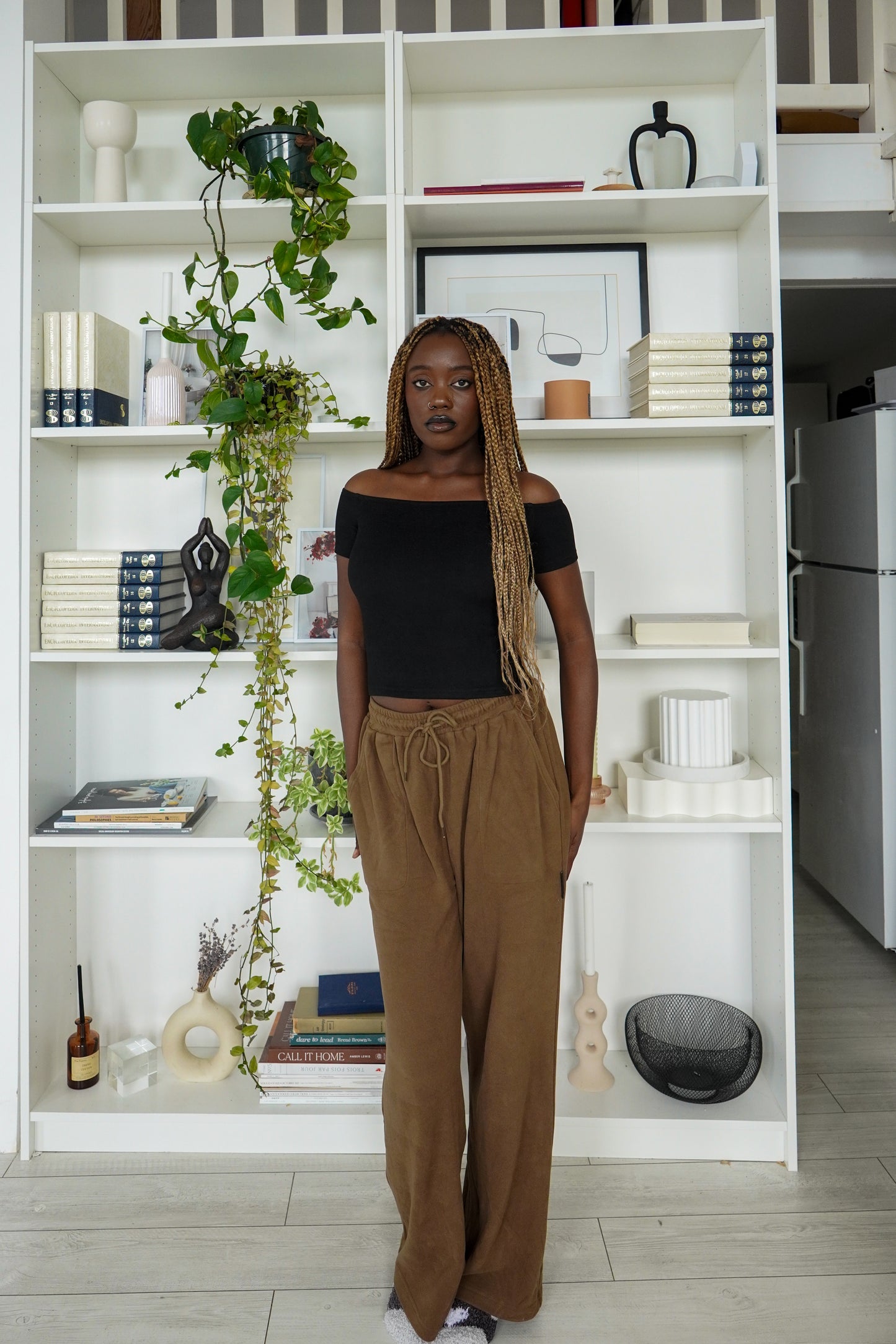 OLIVE BROWN SOFT PANTS - HUG