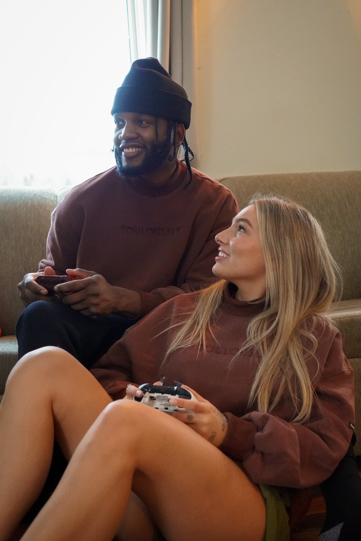 NECK SWEATSHIRTS