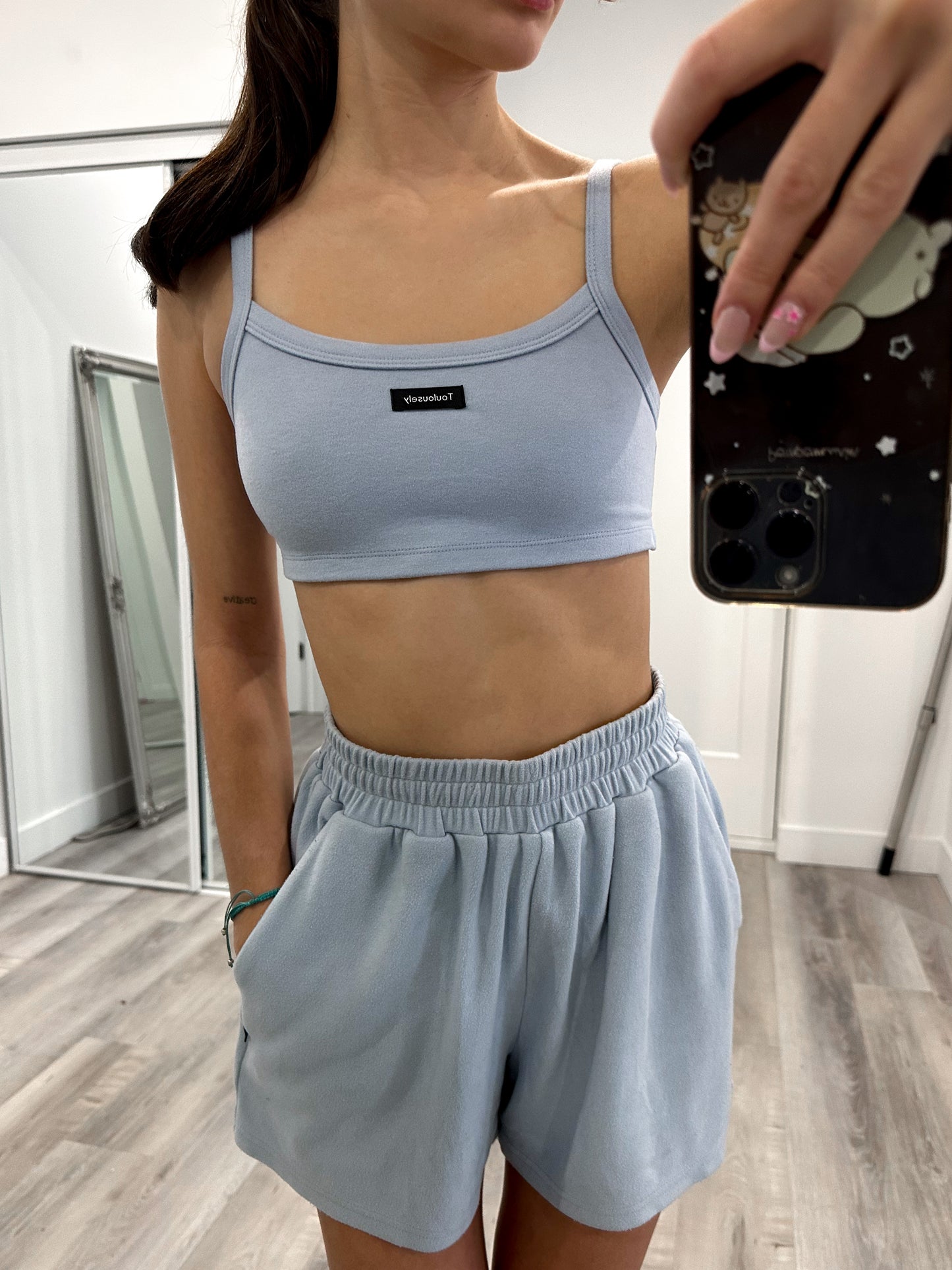 CAMISOLES COURTES DOUCES