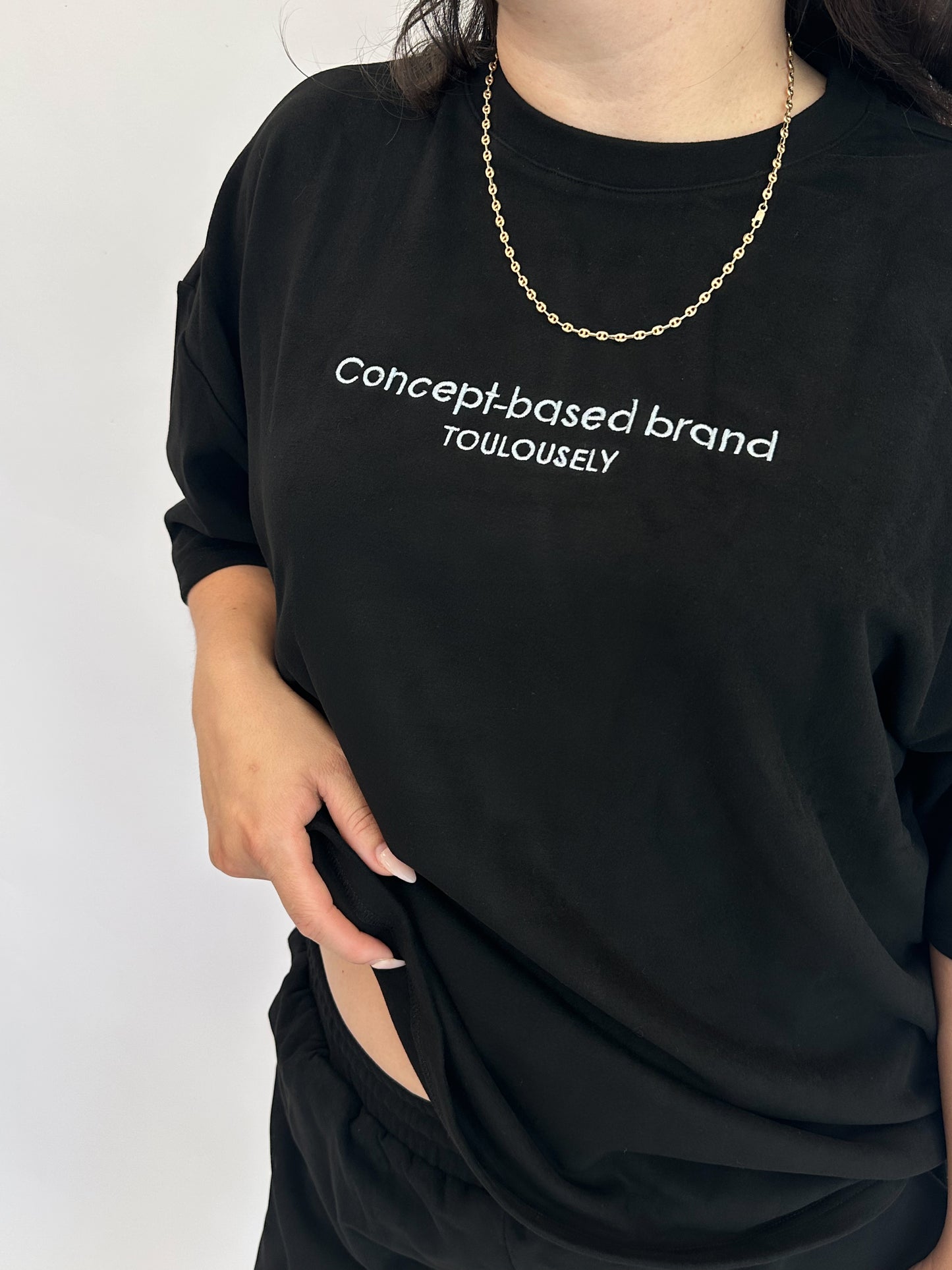 BLACK SOFT T-SHIRTS - HUG