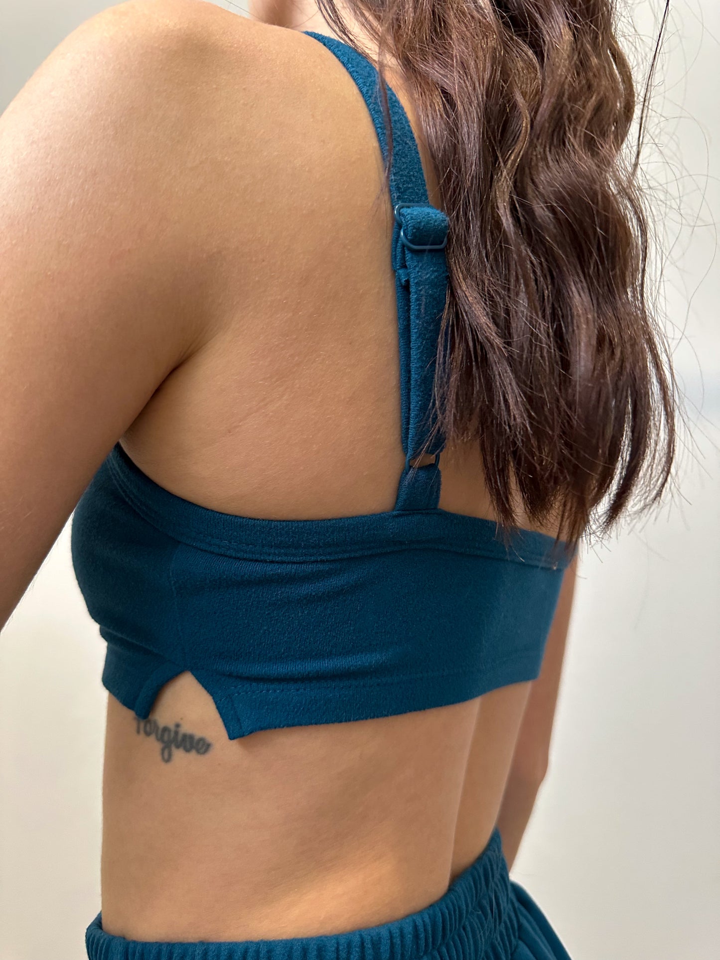 CAMISOLES COURTES DOUCES