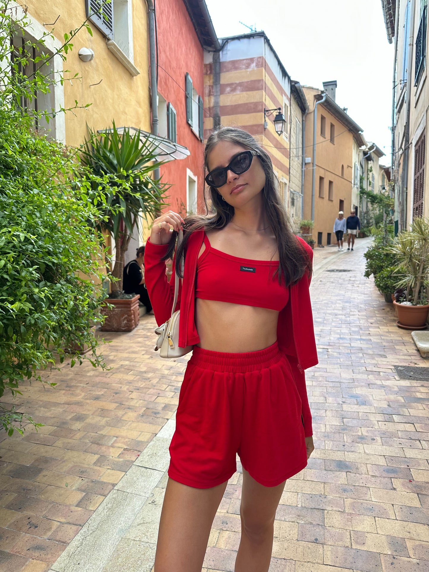 RED SOFT SHORTS - HUG