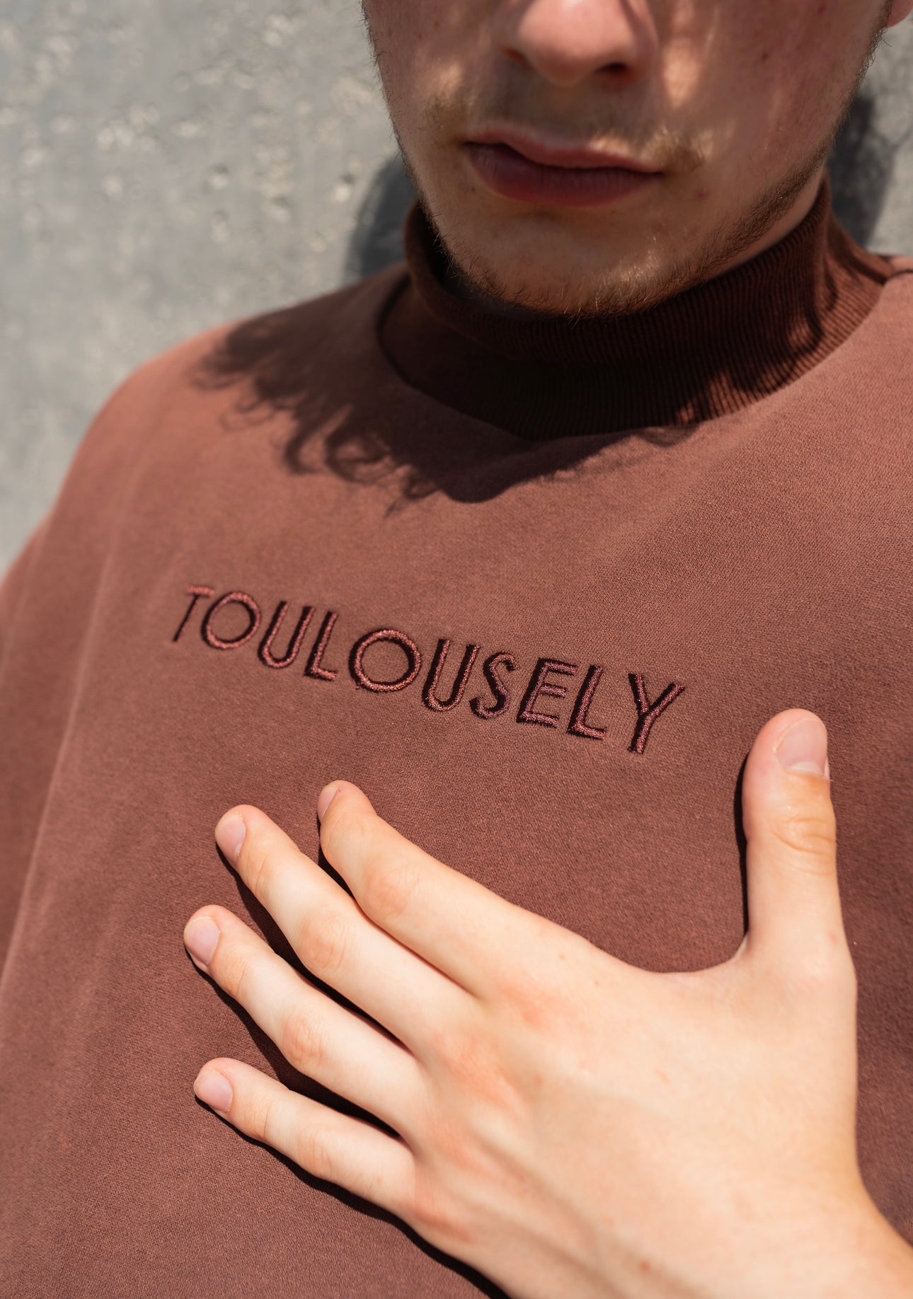 NECK SWEATSHIRTS