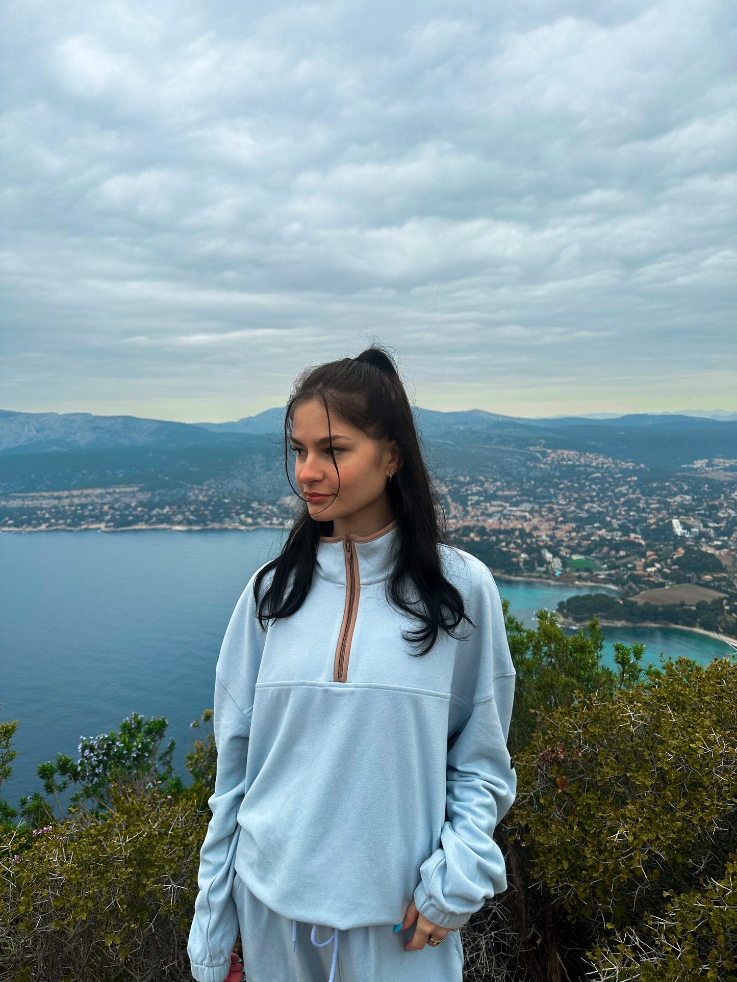 ZIP-UP DOUX