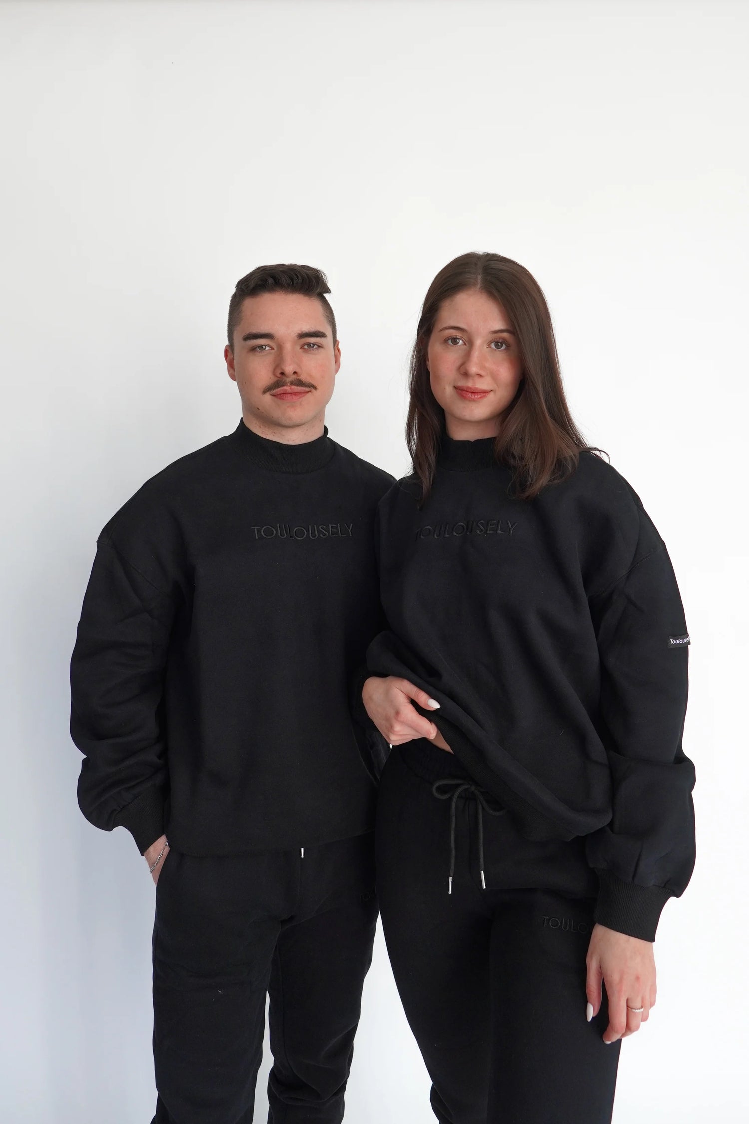 NECK SWEATSHIRTS