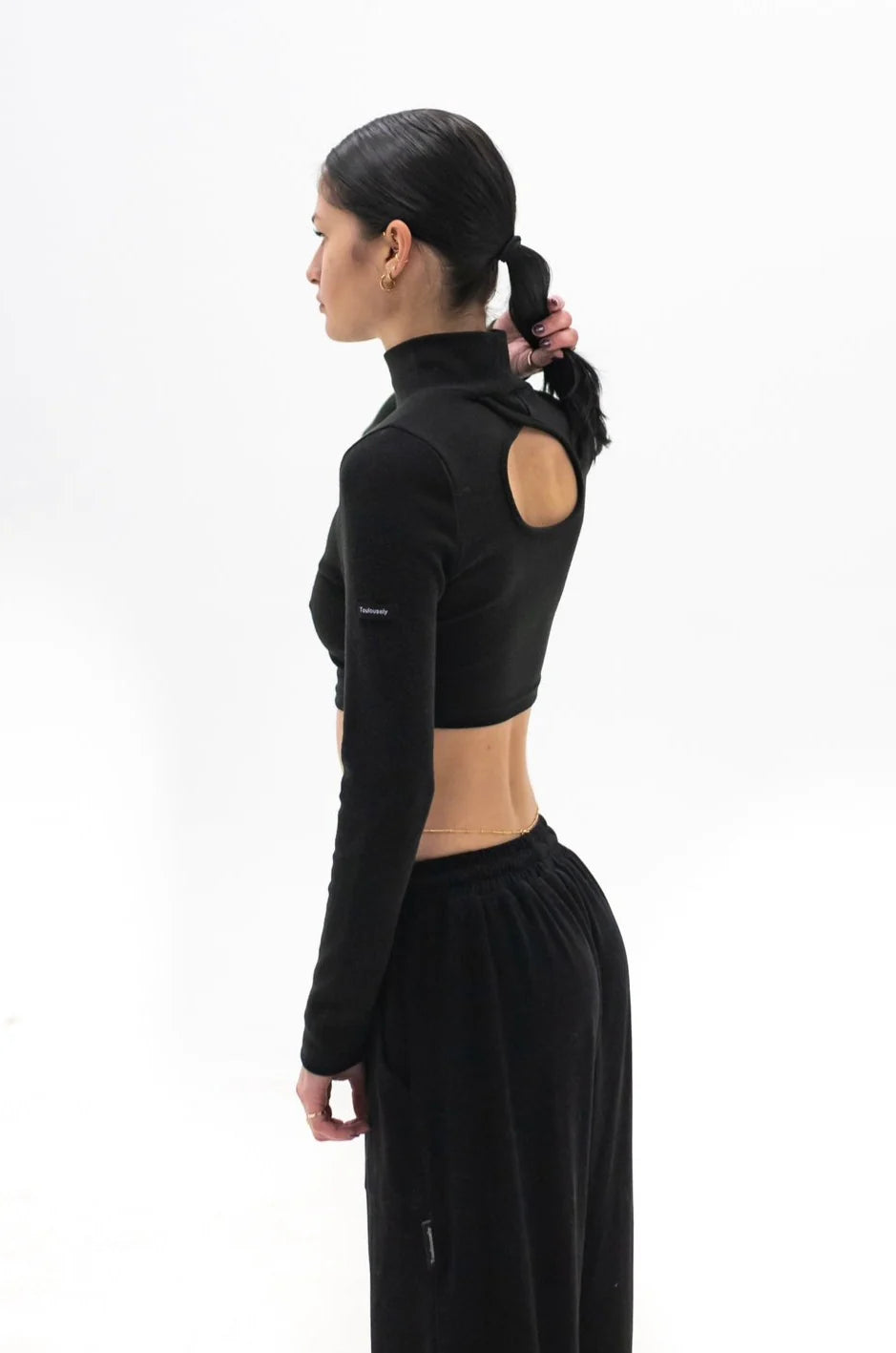 TURTLE NECK CROP TOPS