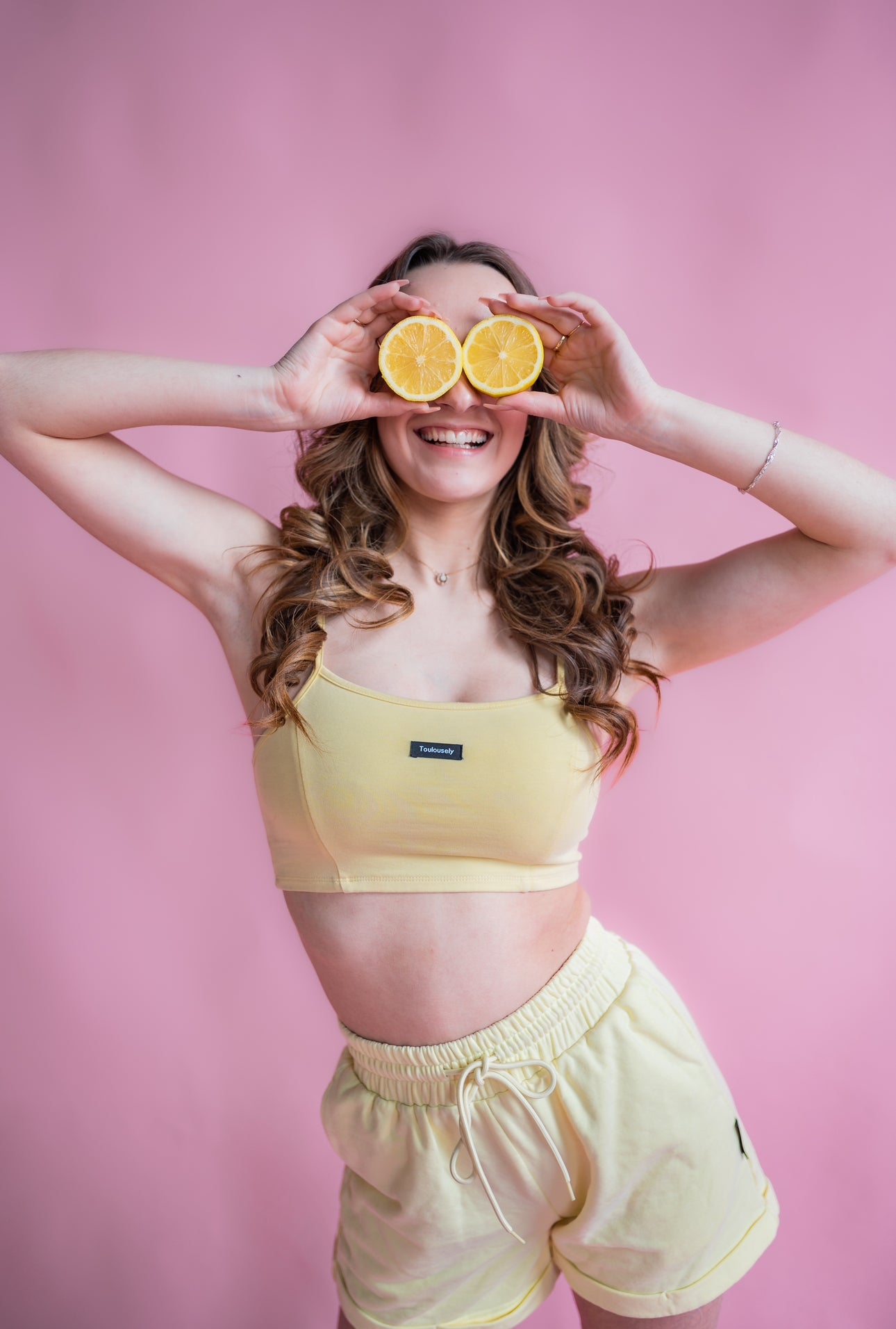 JAUNE PASTEL CAMI CROP TOP