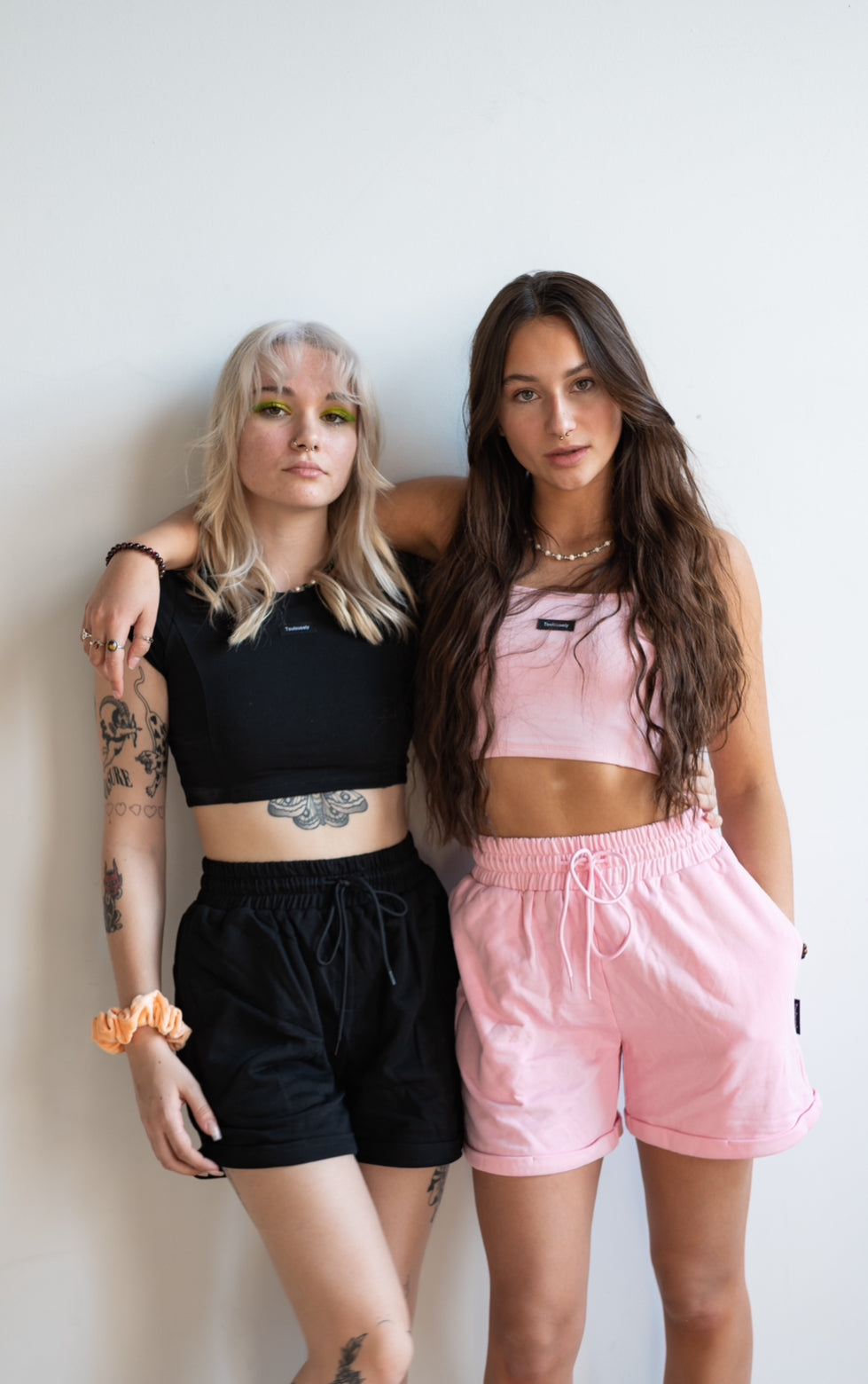 BLACK SHORTS - SIMPLICITY