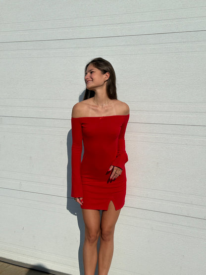 ROBE OFF-SHOULDER DOUCE ROUGE - HUG