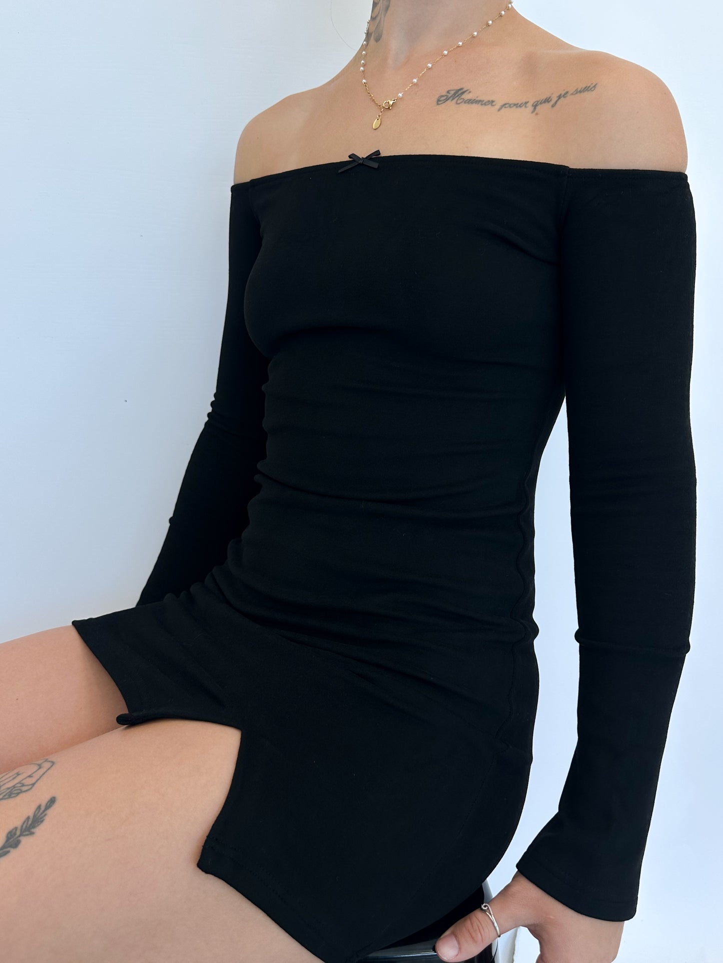 BLACK SOFT OFF-SHOULDER DRESS - HUG