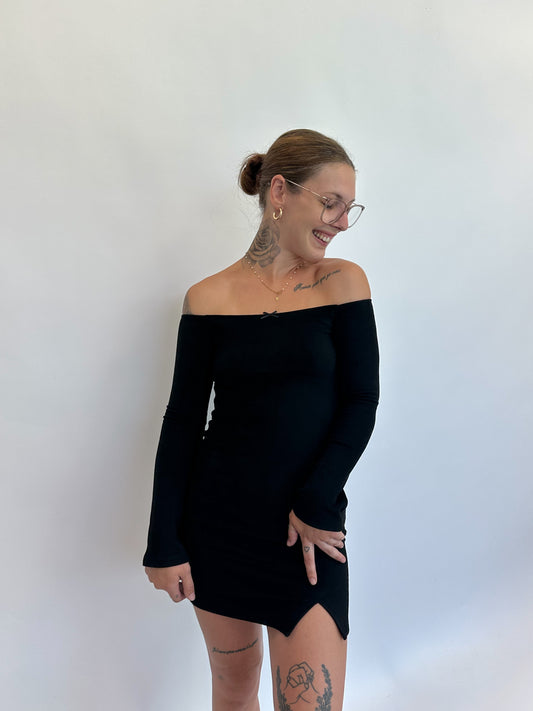BLACK SOFT OFF-SHOULDER DRESS - HUG