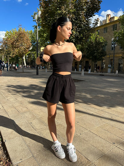 NOIR SHORTS DOUX- HUG