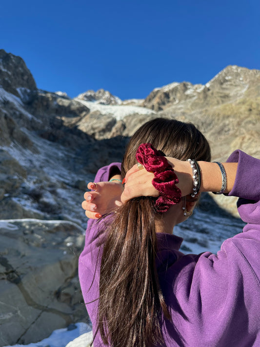 DARK RED HANDMADE SCRUNCHIES - SEWN BY CHLOE