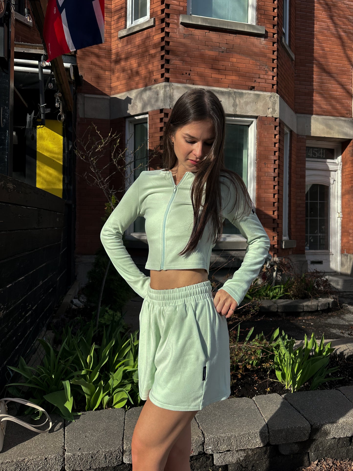 MINT SOFT SHORTS - HUG