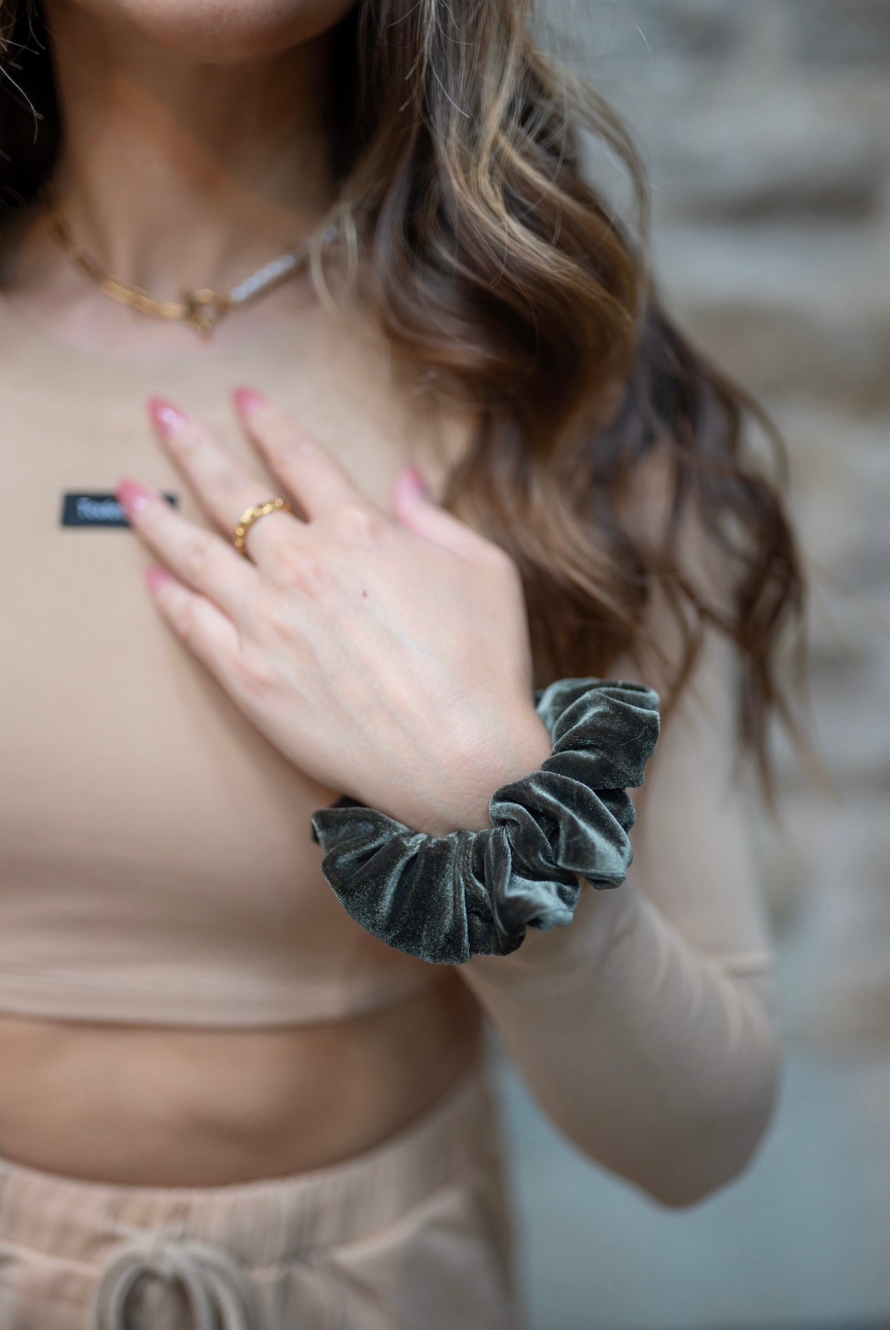 SCRUNCHIES KAKI - COUSUS PAR CHLOÉ