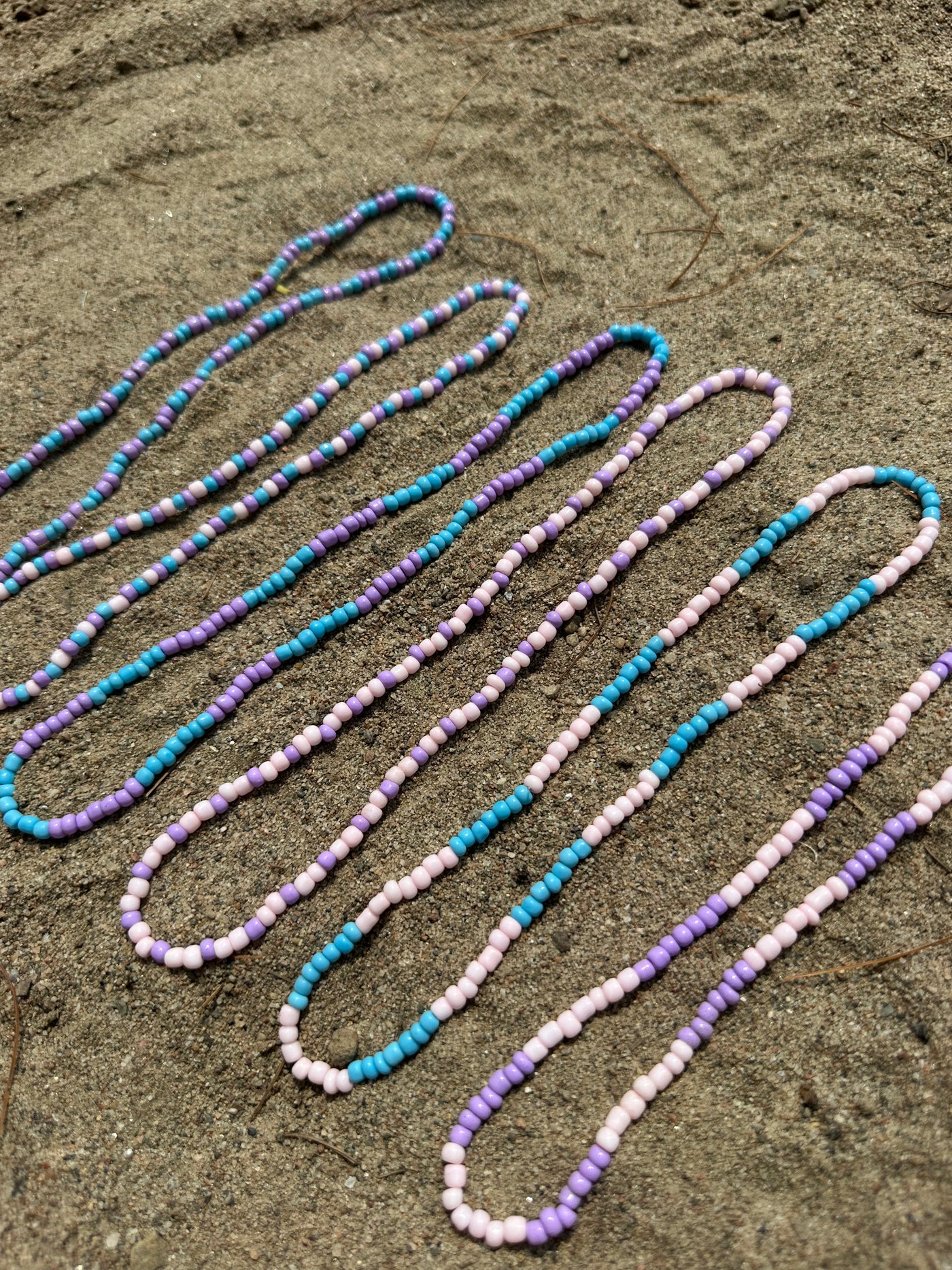 Colliers colorés - FAITS PAR CHLOÉ