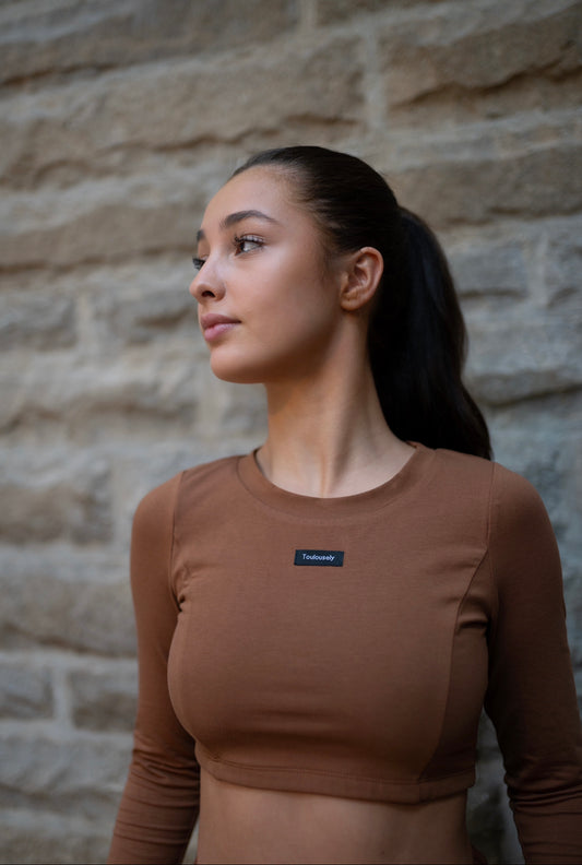 BROWN LONG SLEEVE CROP TOP - DARING
