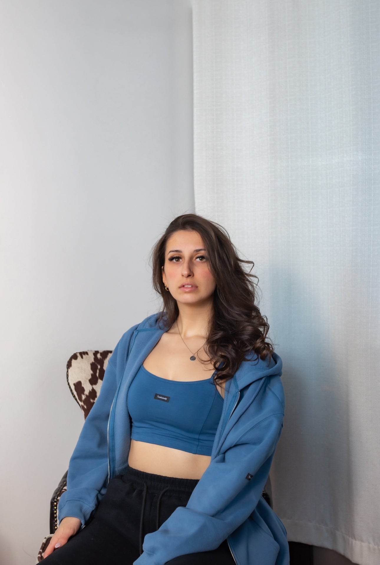 BLEU FONCÉ CAMI CROP TOP