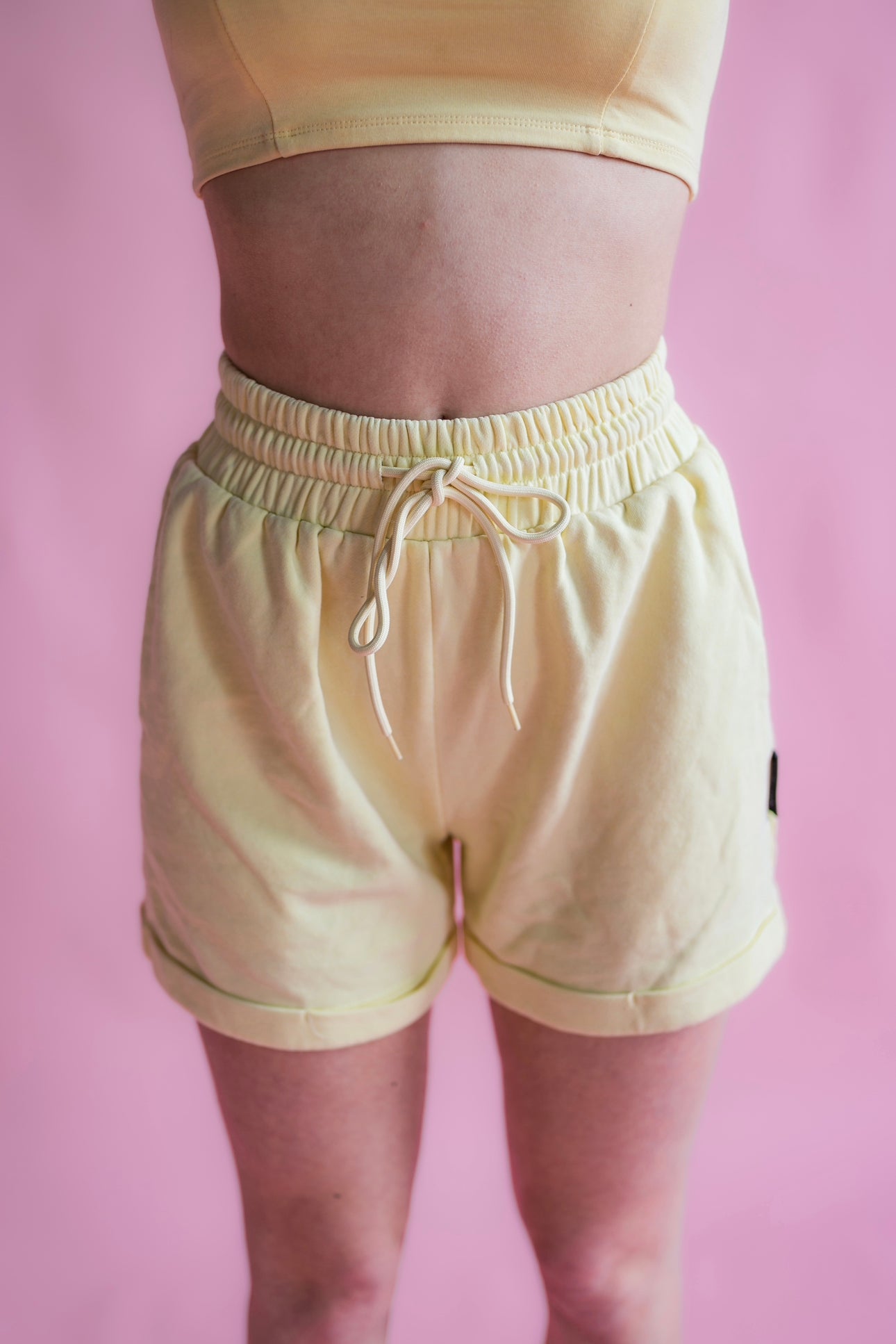 LIGHT YELLOW SHORTS - SIMPLICITY