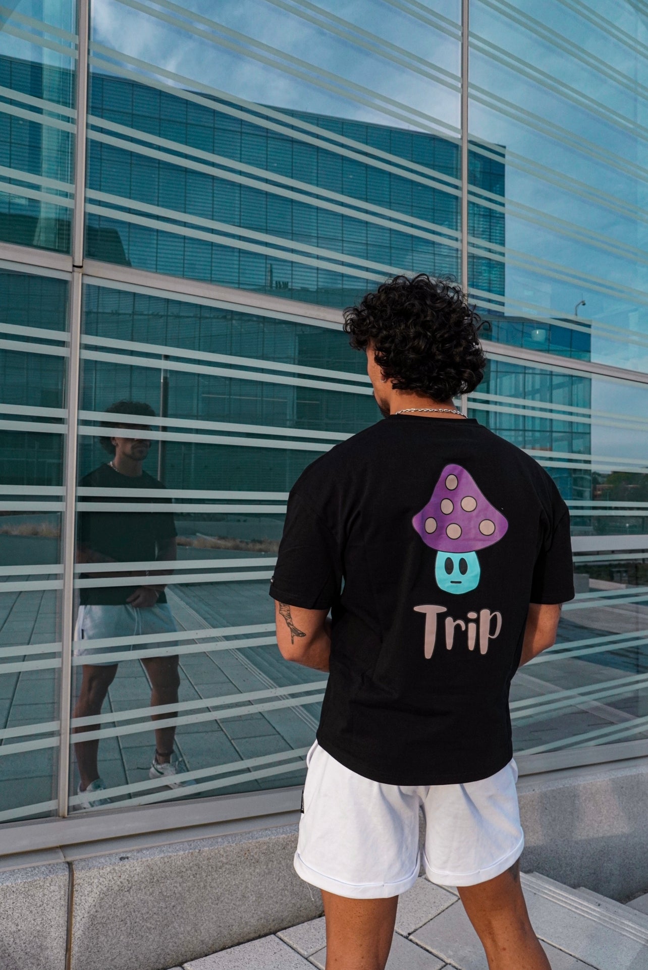 GRAPHIC T-SHIRT - TRIP