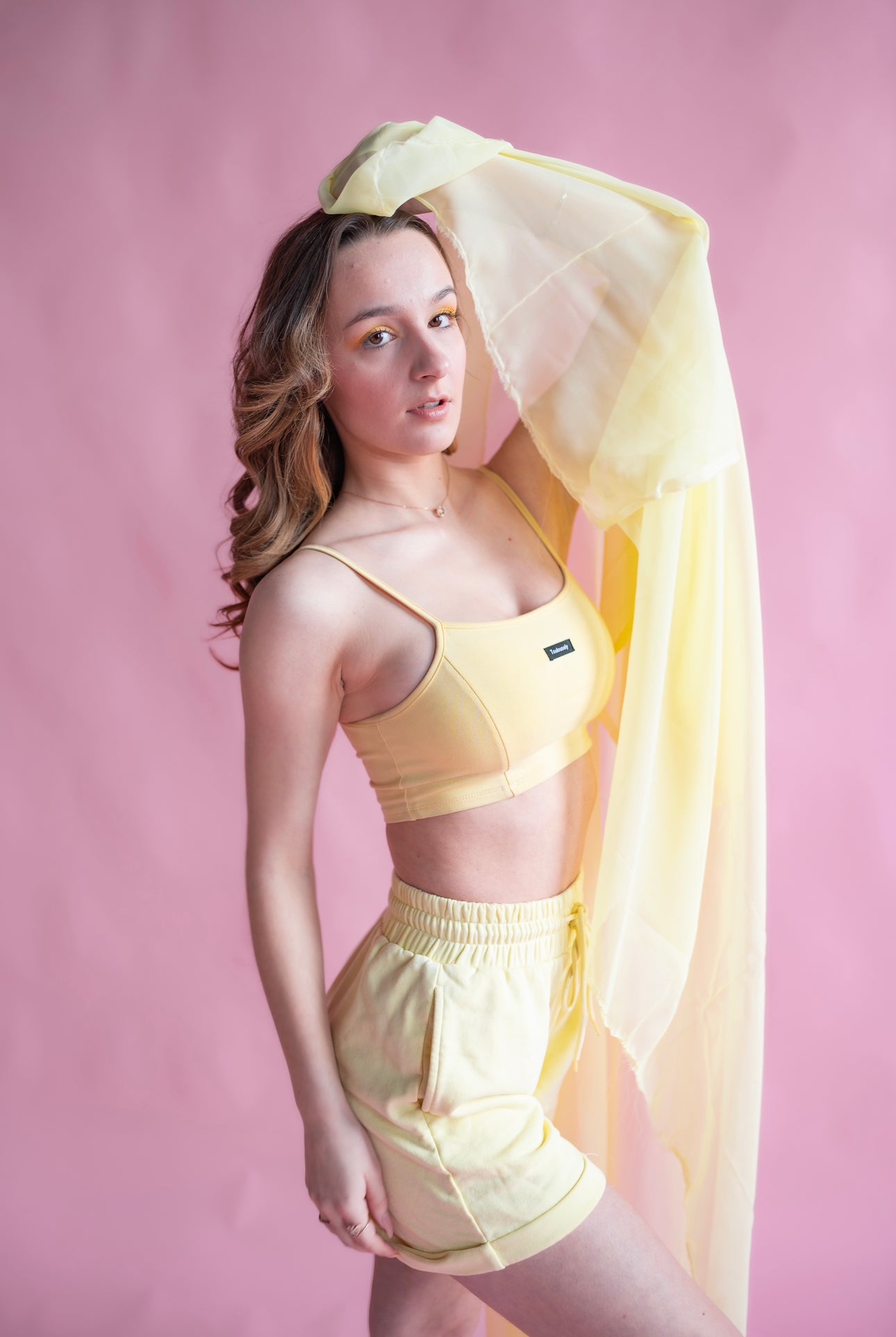 JAUNE PASTEL CAMI CROP TOP